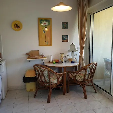 Port 100m Des Plages 4 Person * Fréjus