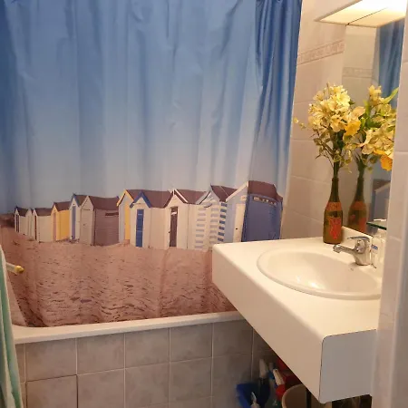 Port 100m Des Plages 4 Person *